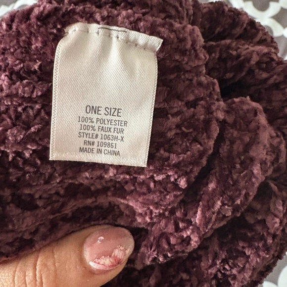 Cozy Knit Beanies Set of 2 with Pom Poms Gray and Purple - Picture 3 of 3